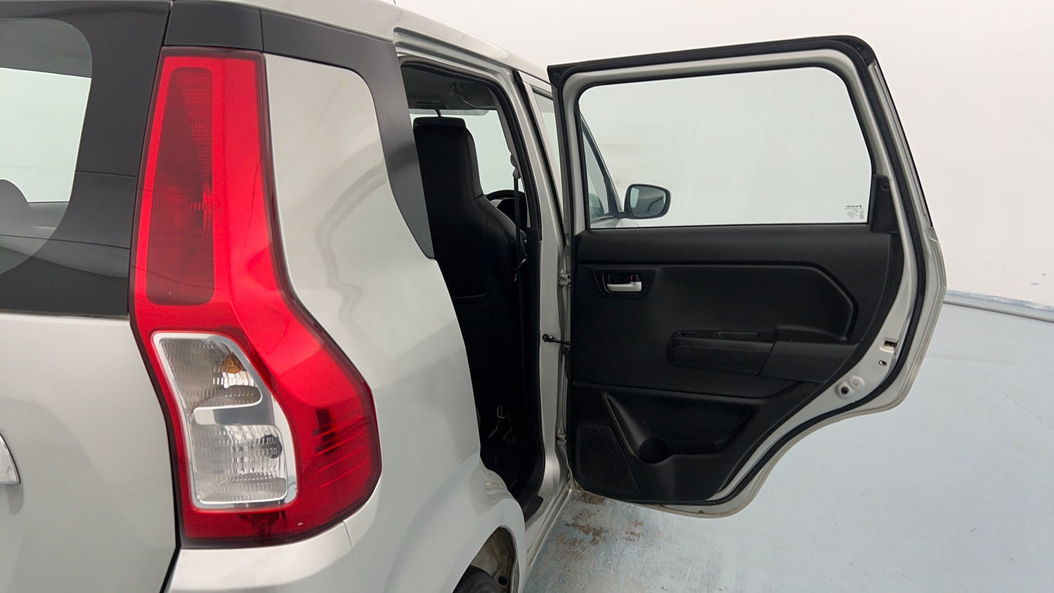 Used 2022 Maruti Suzuki Wagon R VXI 1.0 Petrol Manual interior RIGHT REAR DOOR OPEN VIEW