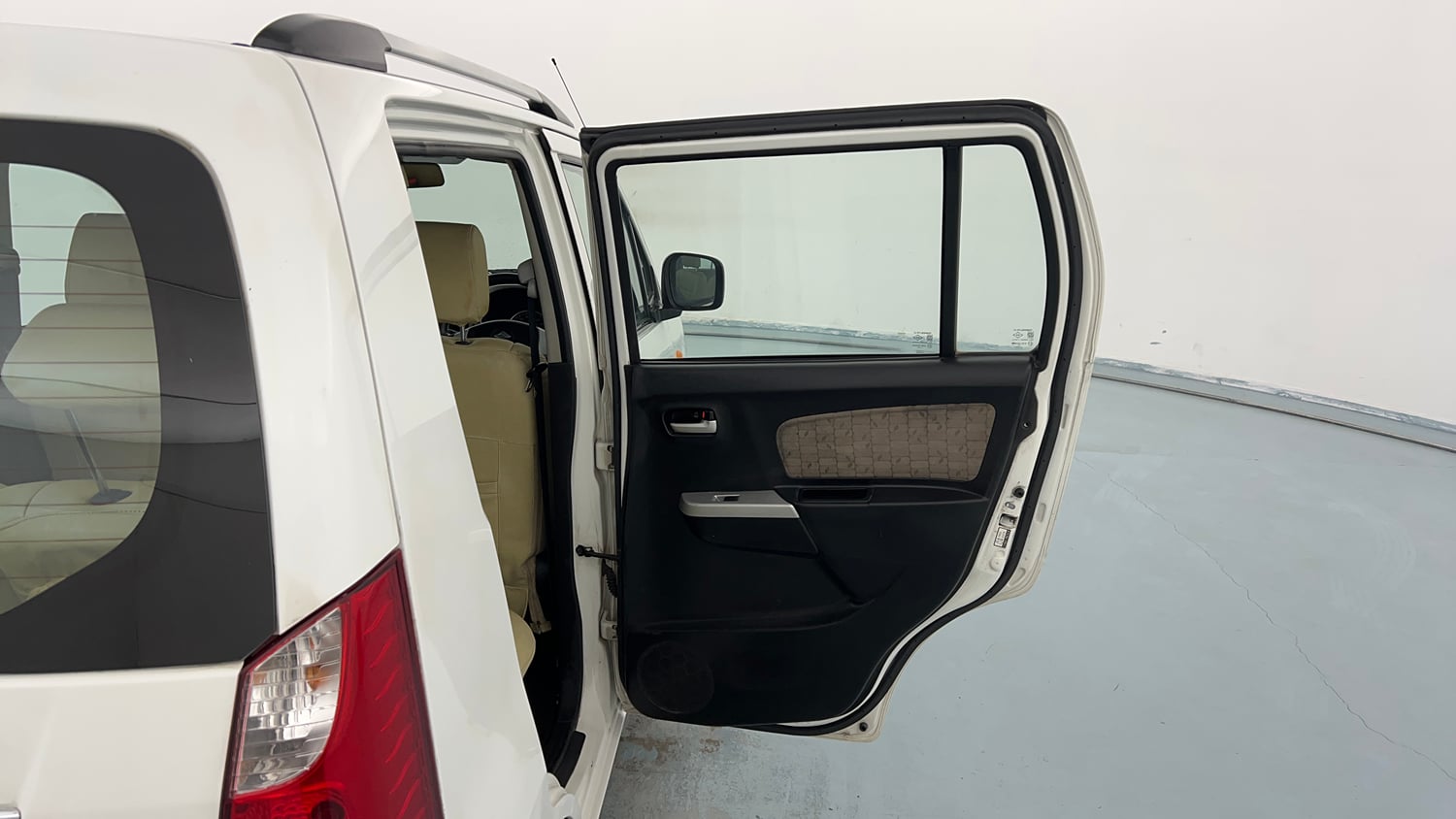 Used 2013 Maruti Suzuki Wagon R VXI Petrol Manual interior RIGHT REAR DOOR OPEN VIEW