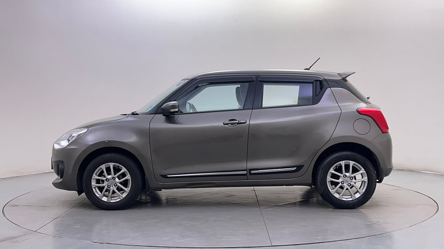 Used 2020 Maruti Suzuki Swift ZXi AMT Petrol Automatic exterior LEFT SIDE VIEW