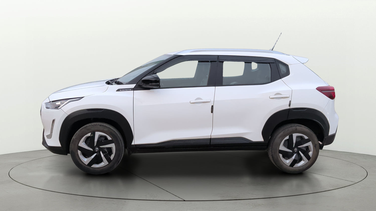 Used 2023 Nissan Magnite XL Petrol Manual exterior LEFT SIDE VIEW