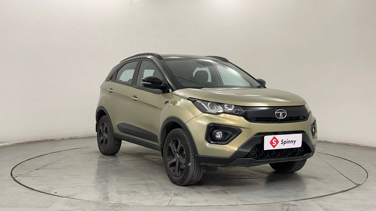Used 2022 Tata Nexon Kaziranga XZA Plus (Premium) Petrol Automatic exterior RIGHT FRONT CORNER VIEW