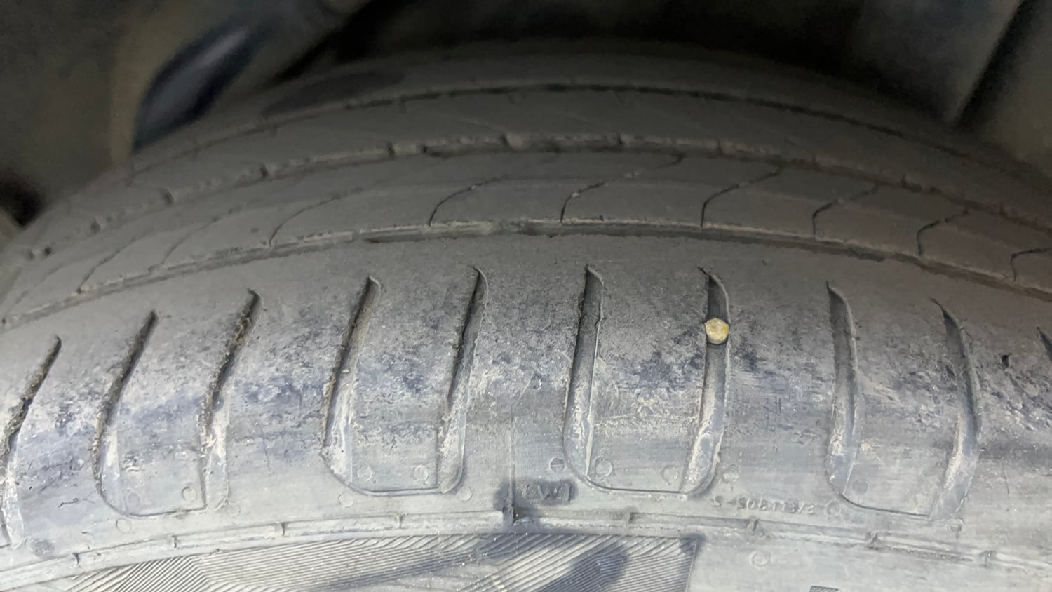 Used 2018 Hyundai Verna SX (O) 1.6 VTVT AT Petrol Automatic tyres LEFT REAR TYRE TREAD VIEW