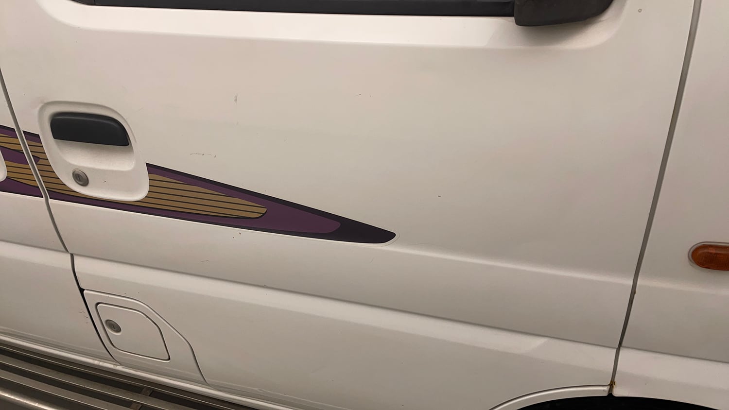 Used 2013 Maruti Suzuki Eeco 5 STR WITH A/C+HTR Petrol Manual dents MINOR SCRATCH