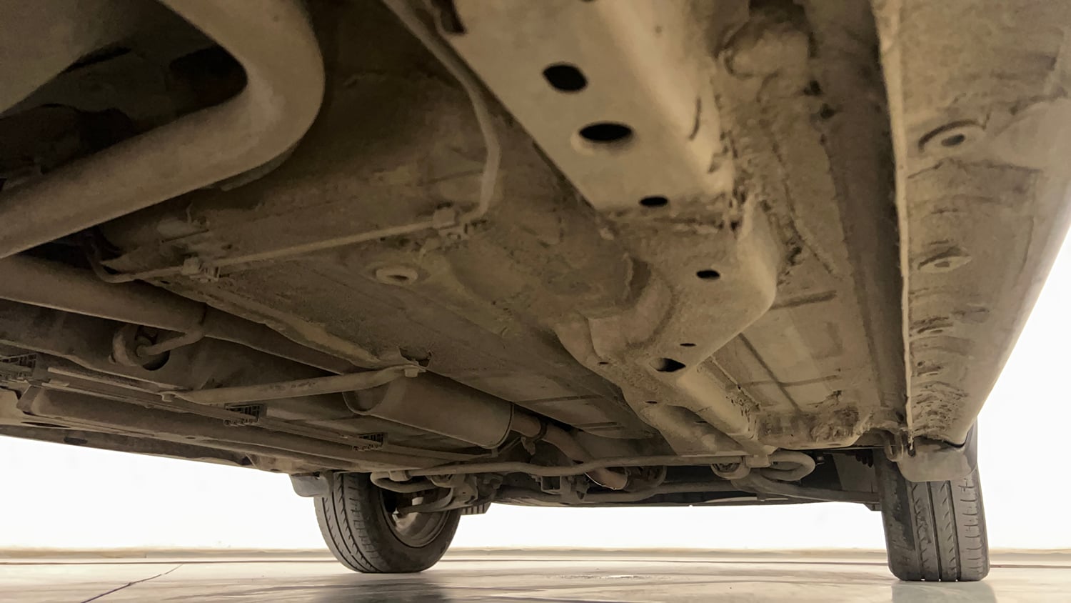 Used 2019 Tata Tiago Revotron XZ Plus Dual Tone Petrol Manual extra REAR RIGHT UNDERBODY VIEW