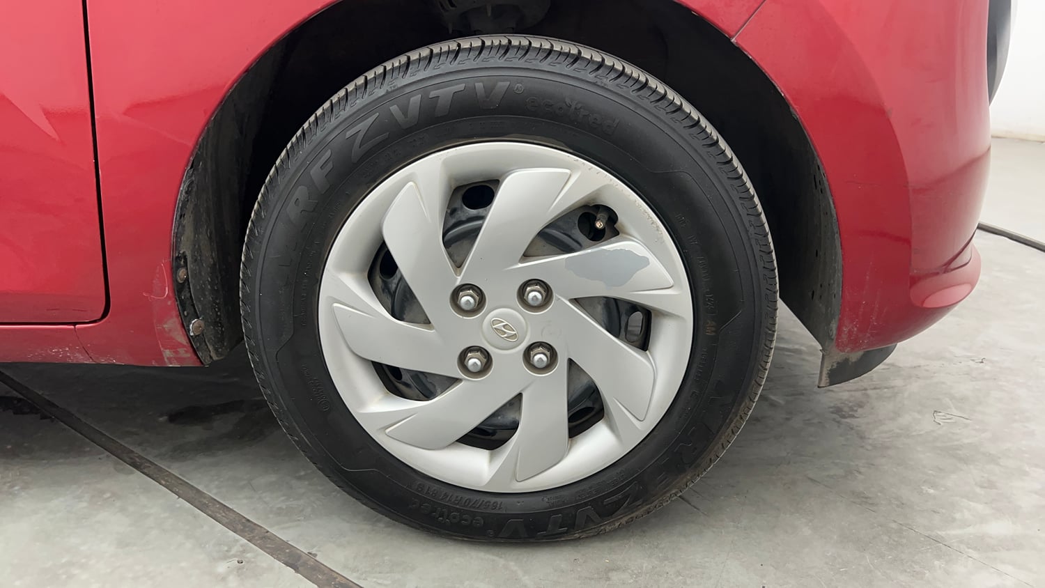 Used 2021 Hyundai Santro Sportz Petrol Manual tyres RIGHT FRONT TYRE RIM VIEW