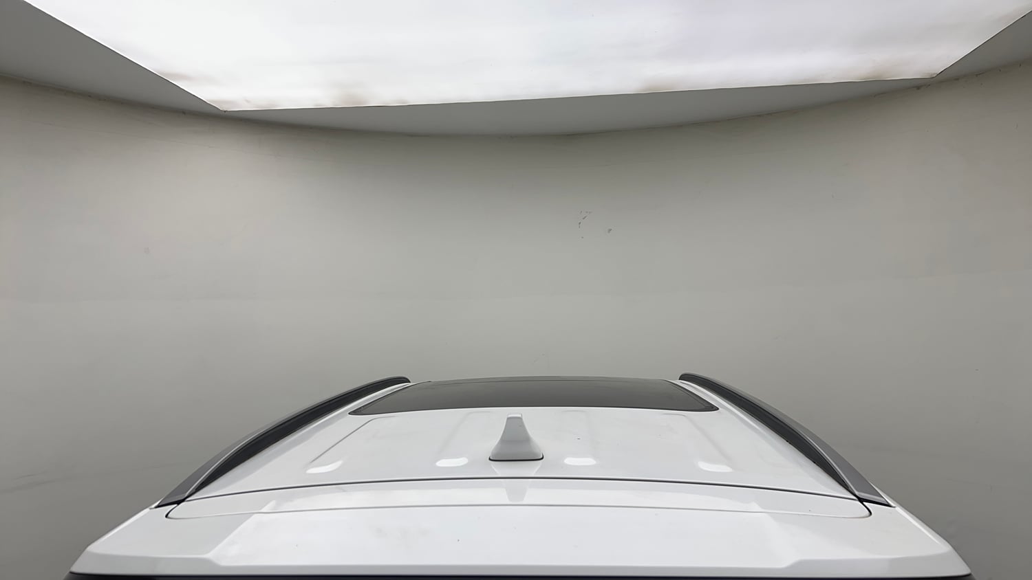 Used 2022 Hyundai Alcazar Signature (O) 6 STR 2.0 Petrol AT Petrol Automatic exterior EXTERIOR ROOF VIEW