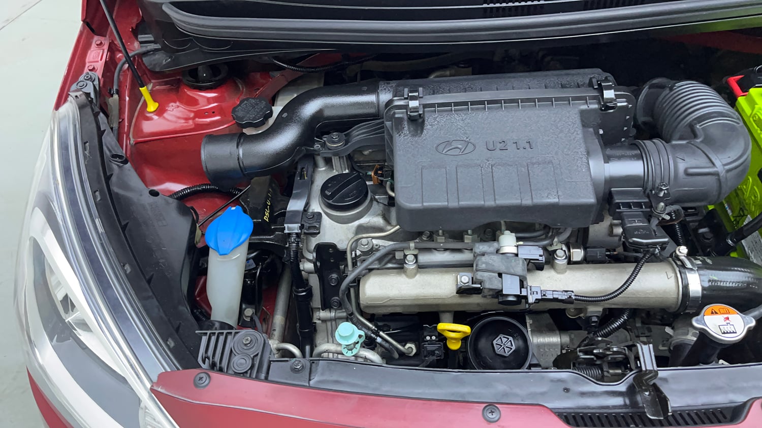 Used 2015 Hyundai Xcent S 1.1 CRDi Diesel Manual engine ENGINE RIGHT SIDE VIEW
