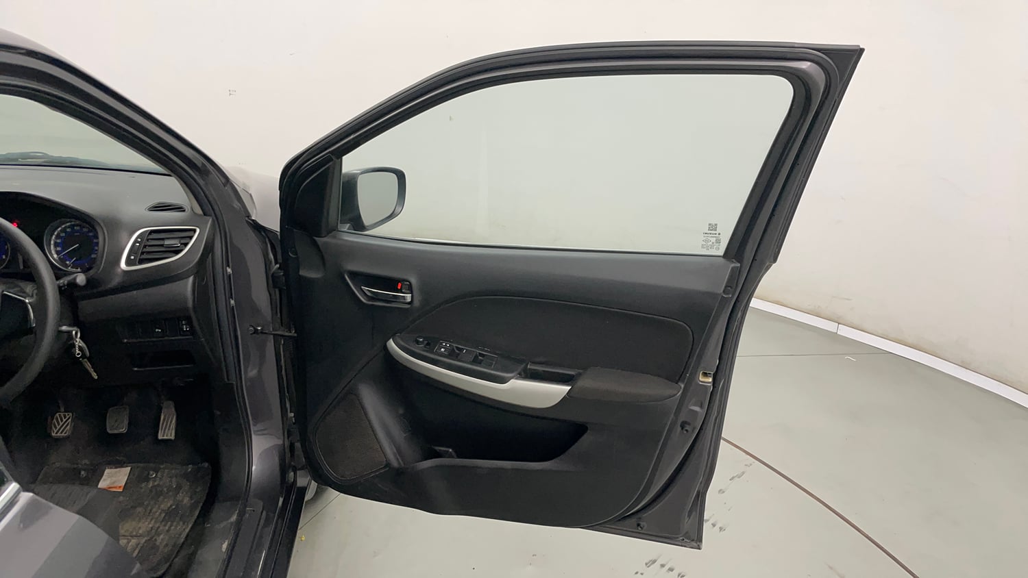 Used 2016 Maruti Suzuki Baleno Delta 1.2 Petrol Manual interior RIGHT FRONT DOOR OPEN VIEW
