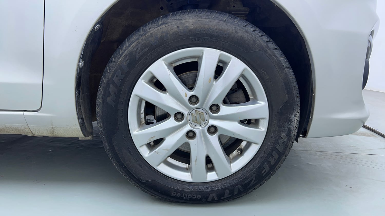 Used 2018 Maruti Suzuki Ertiga VXI CNG (Outside Fitted) Cng Manual tyres RIGHT FRONT TYRE RIM VIEW
