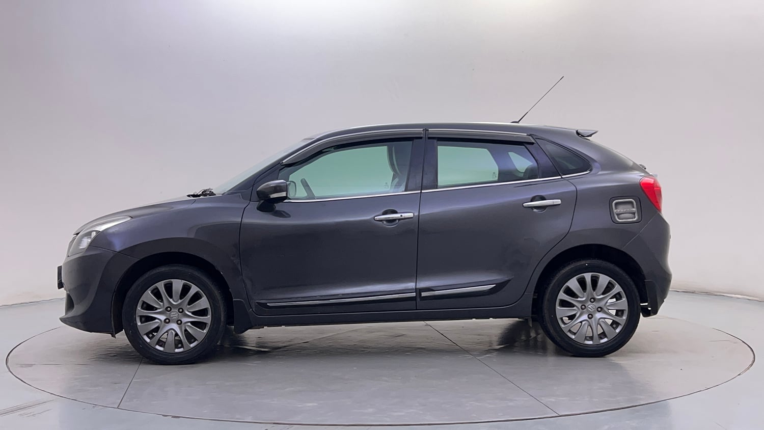 Used 2018 Maruti Suzuki Baleno Alpha 1.2 AT Petrol Automatic exterior LEFT SIDE VIEW