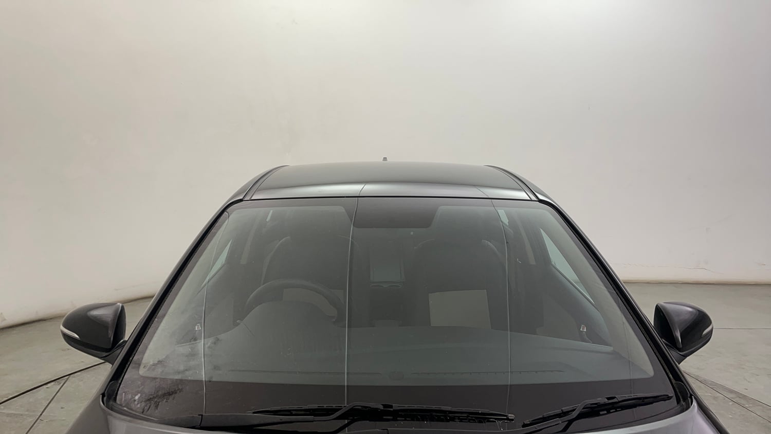 Used 2019 Hyundai Verna SX 1.6 VTVT Petrol Manual exterior FRONT WINDSHIELD VIEW