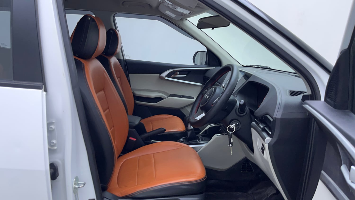 Used 2023 Kia Carens Prestige 1.5 Petrol 7 STR Petrol Manual interior RIGHT SIDE FRONT DOOR CABIN VIEW