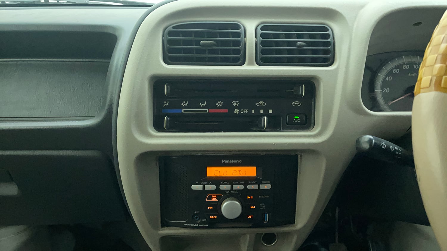 Used 2013 Maruti Suzuki Eeco 5 STR WITH A/C+HTR Petrol Manual interior MUSIC SYSTEM & AC CONTROL VIEW