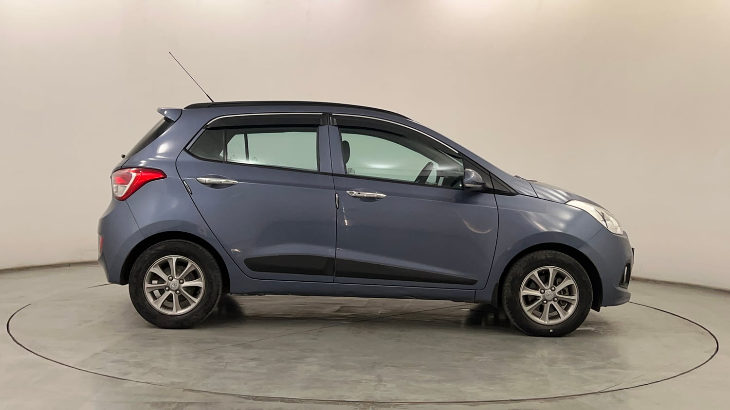 Used 2016 Hyundai Grand i10 Asta 1.2 Kappa VTVT (O) Petrol Manual exterior RIGHT SIDE VIEW