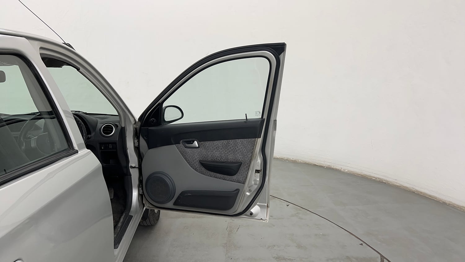 Used 2016 Maruti Suzuki Alto 800 Lxi Petrol Manual interior RIGHT FRONT DOOR OPEN VIEW