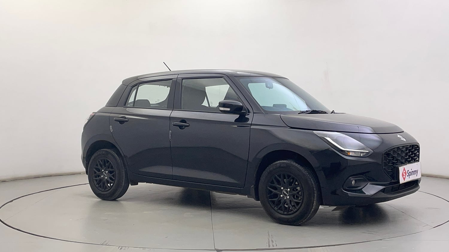 Used 2026 Maruti Suzuki Swift VXi (O) AMT Petrol Automatic exterior RIGHT FRONT CORNER VIEW