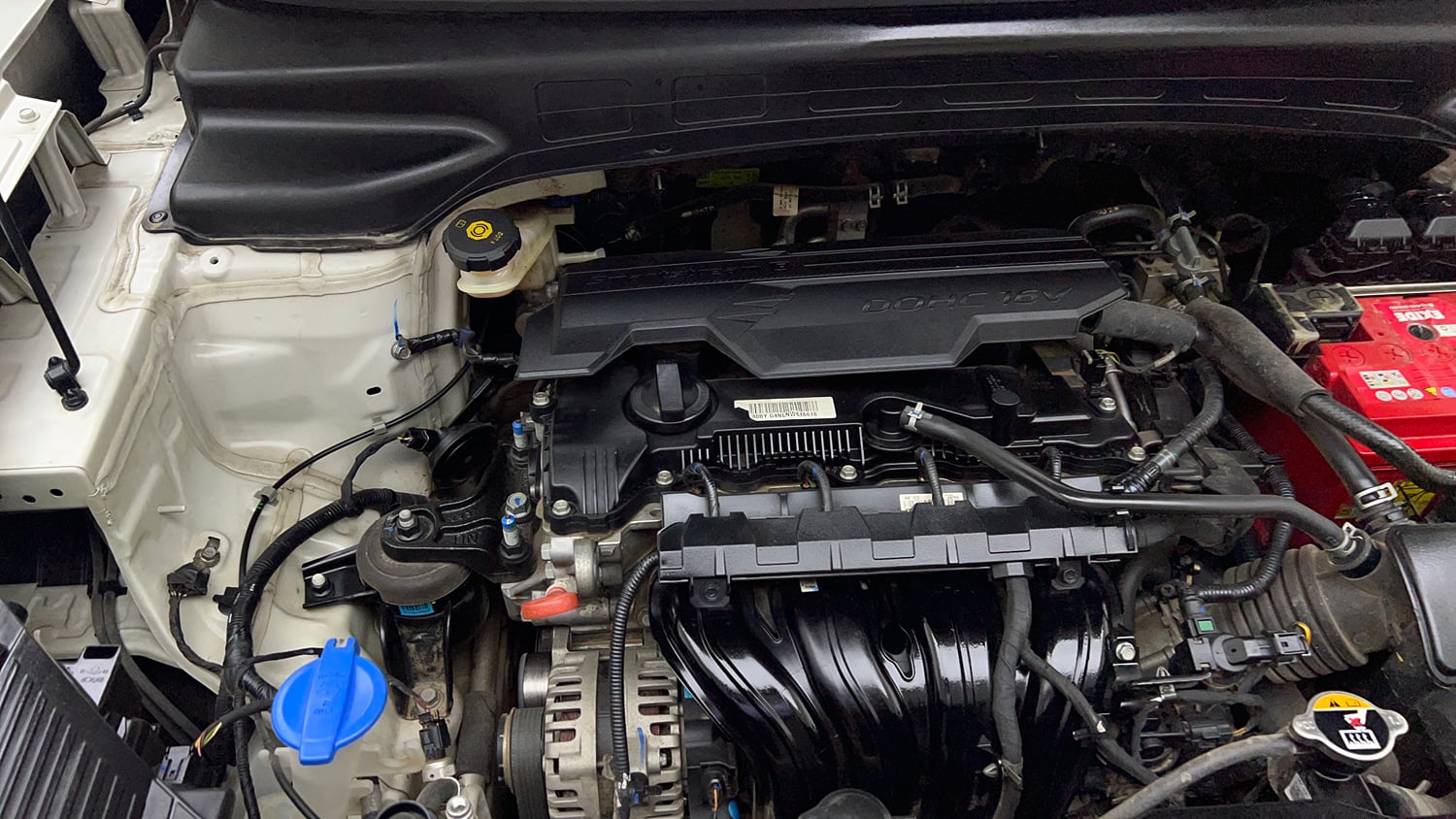 Used 2022 Hyundai Alcazar Signature (O) 6 STR 2.0 Petrol AT Petrol Automatic engine ENGINE RIGHT SIDE VIEW