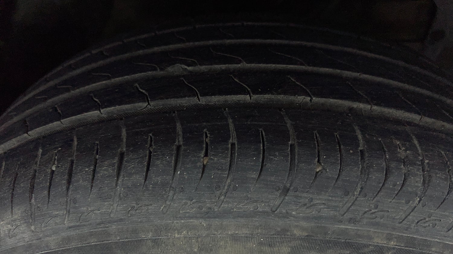 Used 2023 Maruti Suzuki Brezza ZXi AT Petrol Automatic tyres RIGHT FRONT TYRE TREAD VIEW