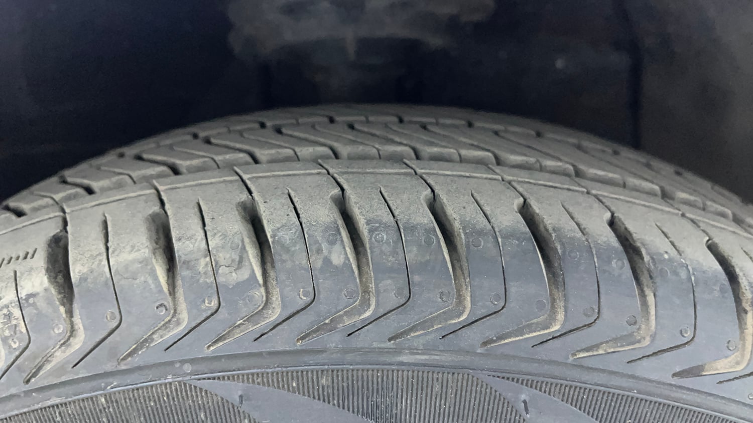 Used 2016 Hyundai Grand i10 Sportz 1.2 Kappa VTVT Petrol Manual tyres RIGHT FRONT TYRE TREAD VIEW