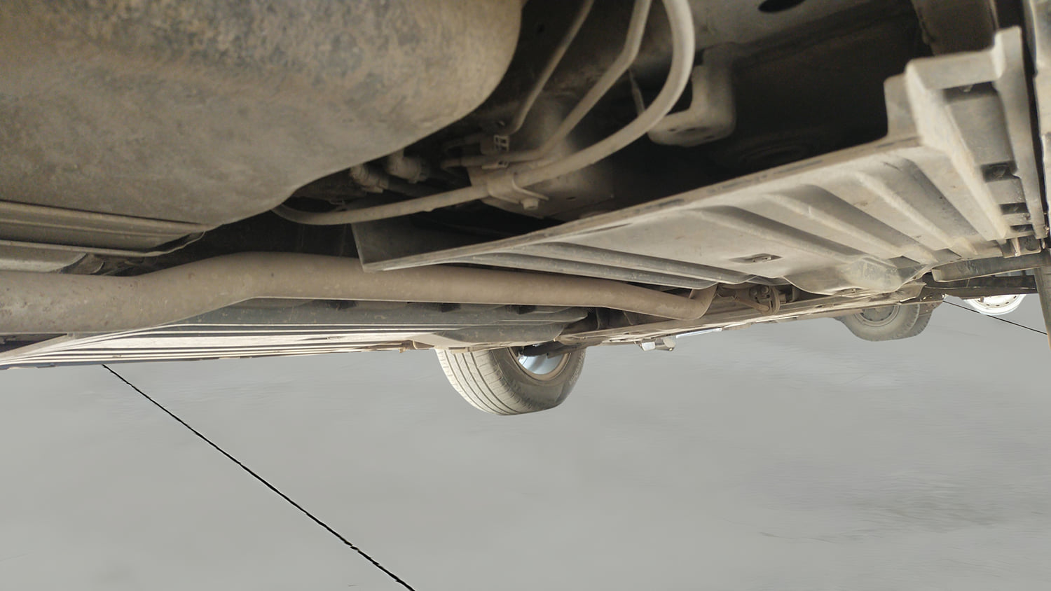 Used 2019 maruti-suzuki Vitara Brezza ZDi Plus Dual Tone AGS Diesel Automatic extra REAR RIGHT UNDERBODY VIEW