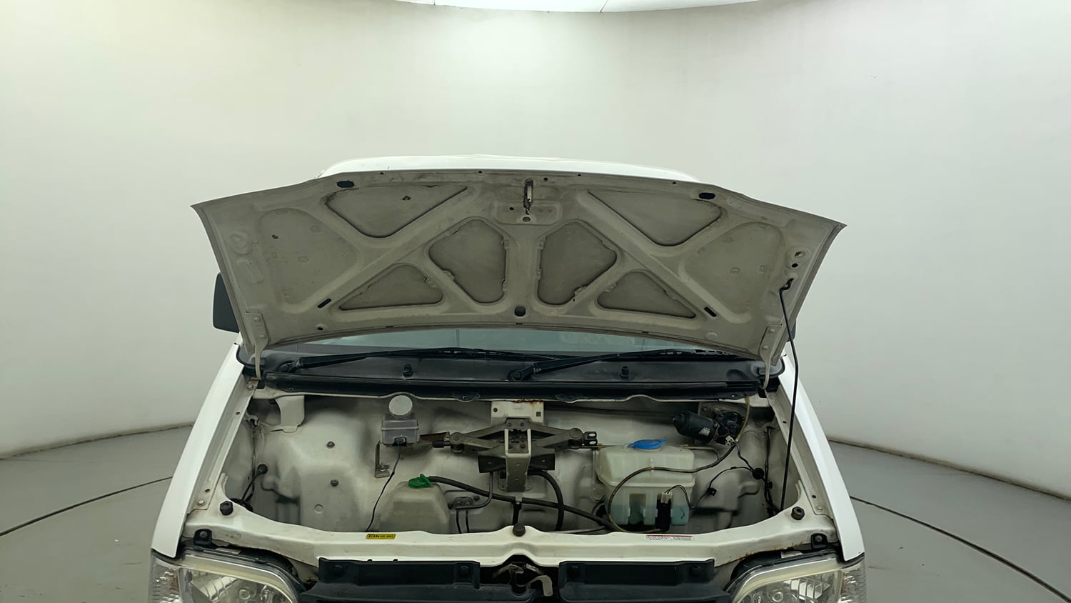 Used 2013 Maruti Suzuki Eeco 5 STR WITH A/C+HTR Petrol Manual engine ENGINE & BONNET OPEN FRONT VIEW