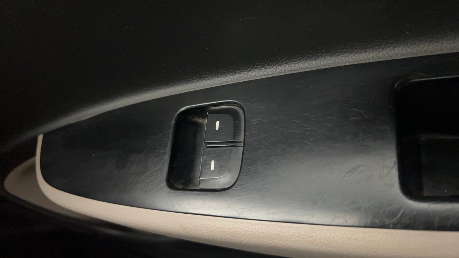 Used 2015 Hyundai Xcent Base 1.2 Petrol Manual top_features Power windows
