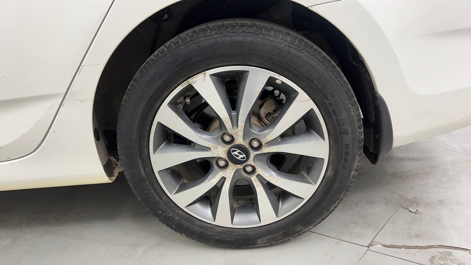 Used 2014 Hyundai Verna Fluidic 1.6 VTVT SX Petrol Manual tyres LEFT REAR TYRE RIM VIEW