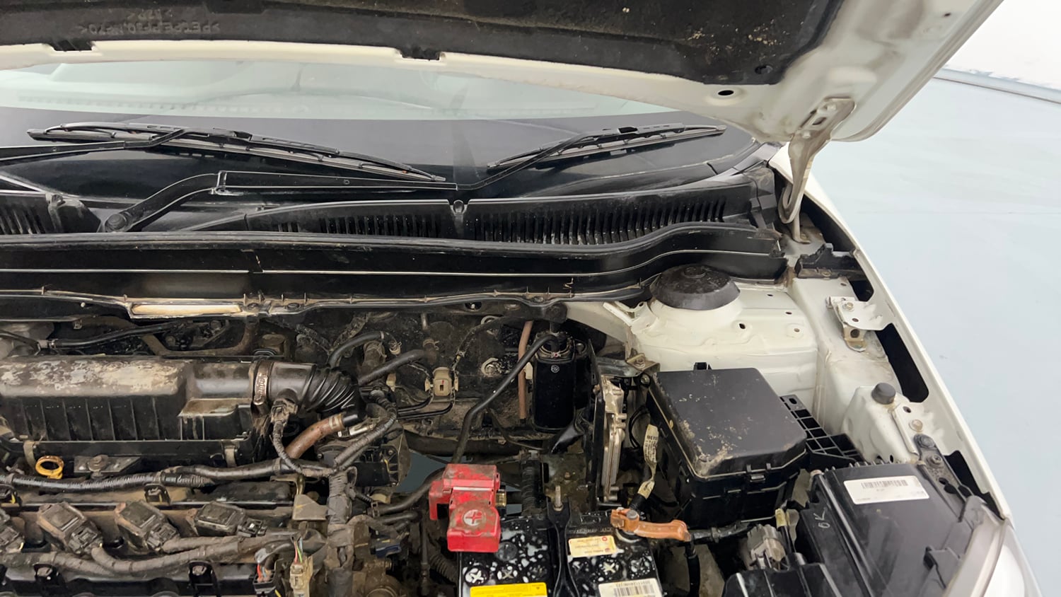 Used 2022 Toyota Urban Cruiser Premium Grade MT Petrol Manual engine ENGINE LEFT SIDE HINGE & APRON VIEW