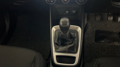 Used 2020 Hyundai Venue S 1.2 Petrol Petrol Manual interior GEAR  KNOB VIEW