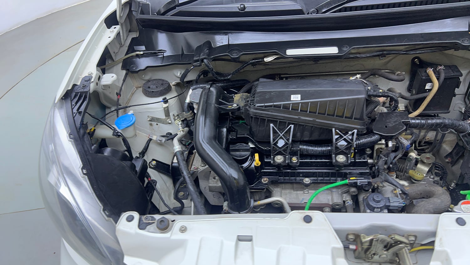 Used 2022 Maruti Suzuki Celerio VXi Petrol Manual engine ENGINE RIGHT SIDE VIEW