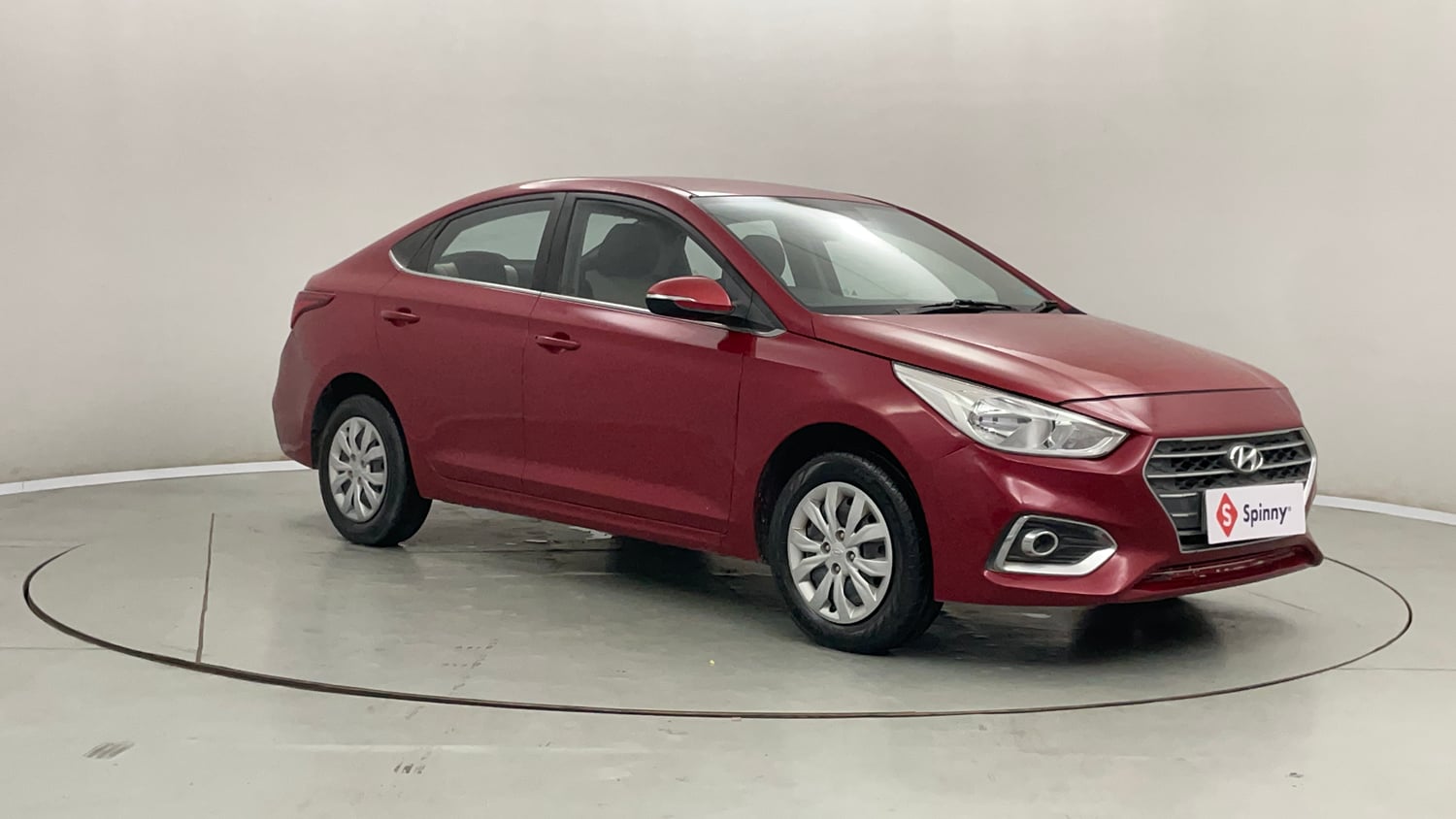 Used 2018 Hyundai Verna EX 1.4 VTVT Petrol Manual exterior RIGHT FRONT CORNER VIEW
