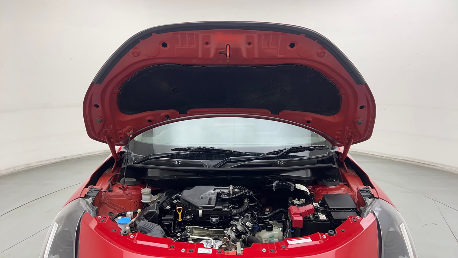 Used 2024 Maruti Suzuki Swift VXi (O) AMT Petrol Automatic engine ENGINE & BONNET OPEN FRONT VIEW