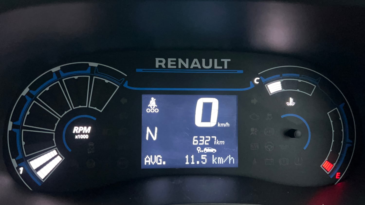 Used 2024 Renault Kwid RXL(O) 1.0L AMT Petrol Automatic interior CLUSTERMETER VIEW