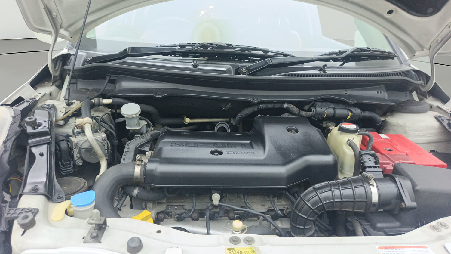 Used 2015 Maruti Suzuki Swift VDi Diesel Manual engine ENGINE RIGHT SIDE HINGE & APRON VIEW