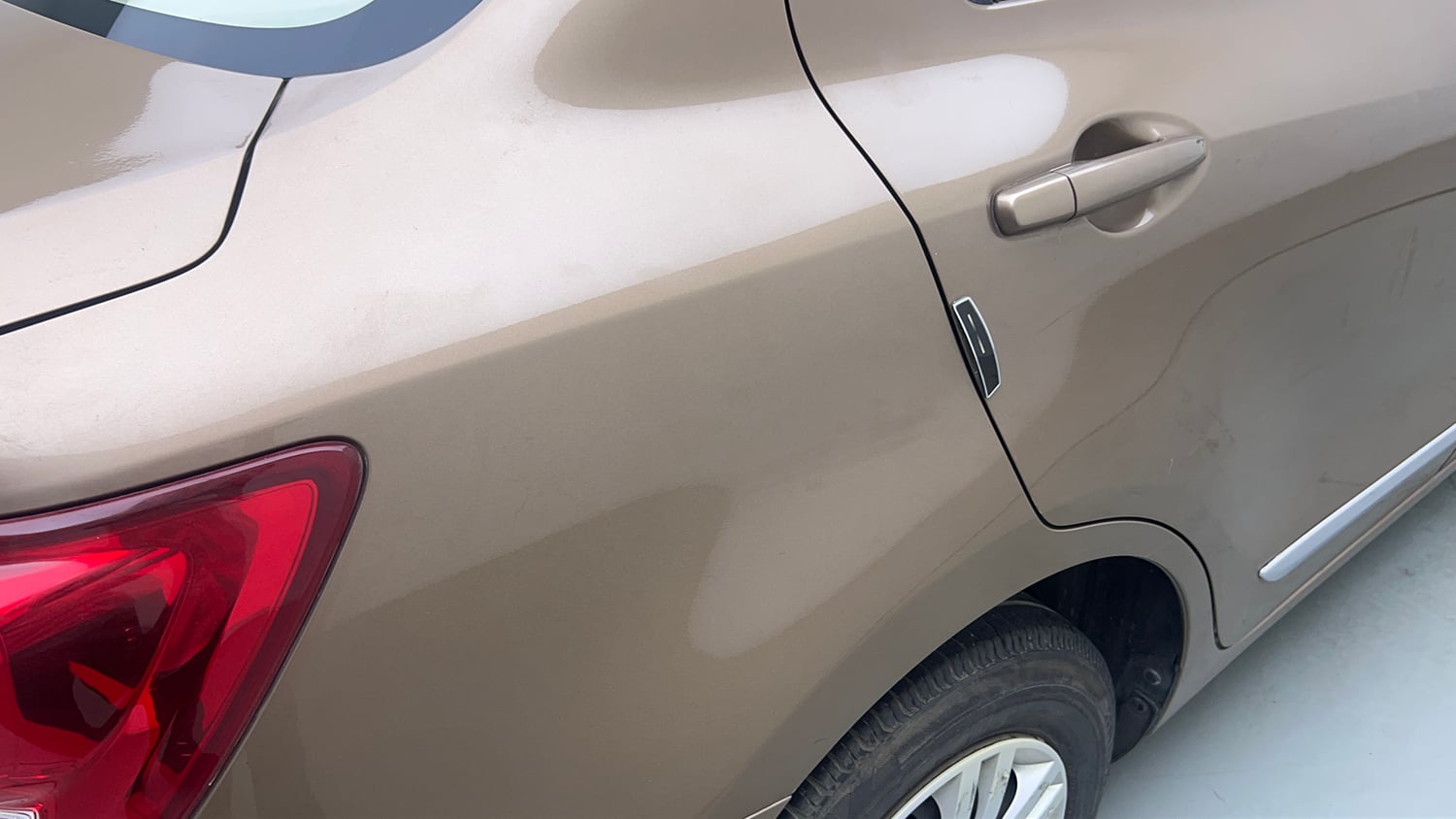 Used 2018 Maruti Suzuki Dzire VXi Petrol Manual dents MINOR SCRATCH