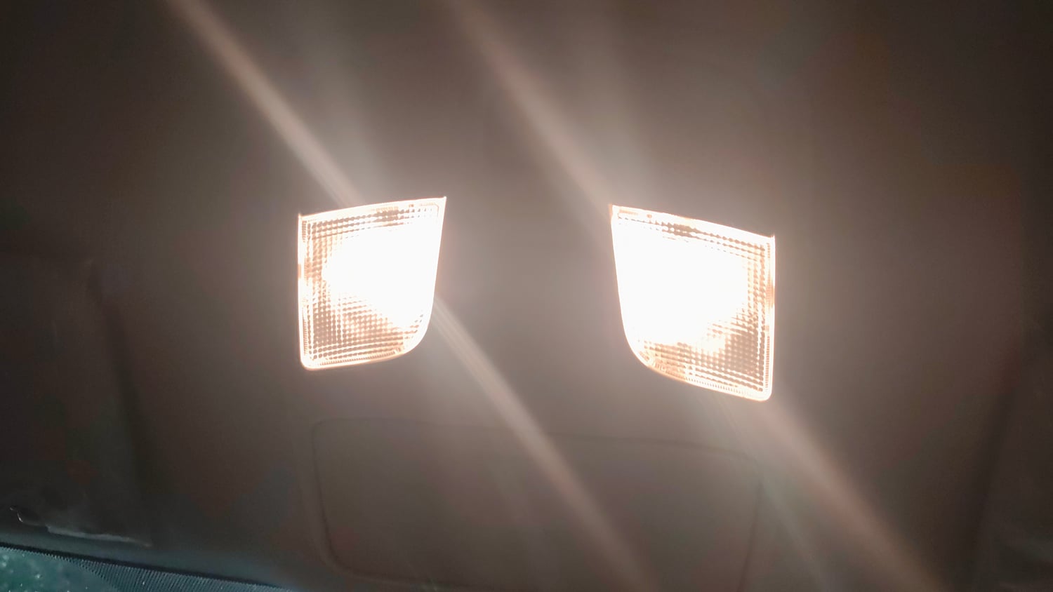 Used 2024 Maruti Suzuki Grand Vitara Zeta Smart Hybrid Petrol Manual top_features Ambient interior lighting