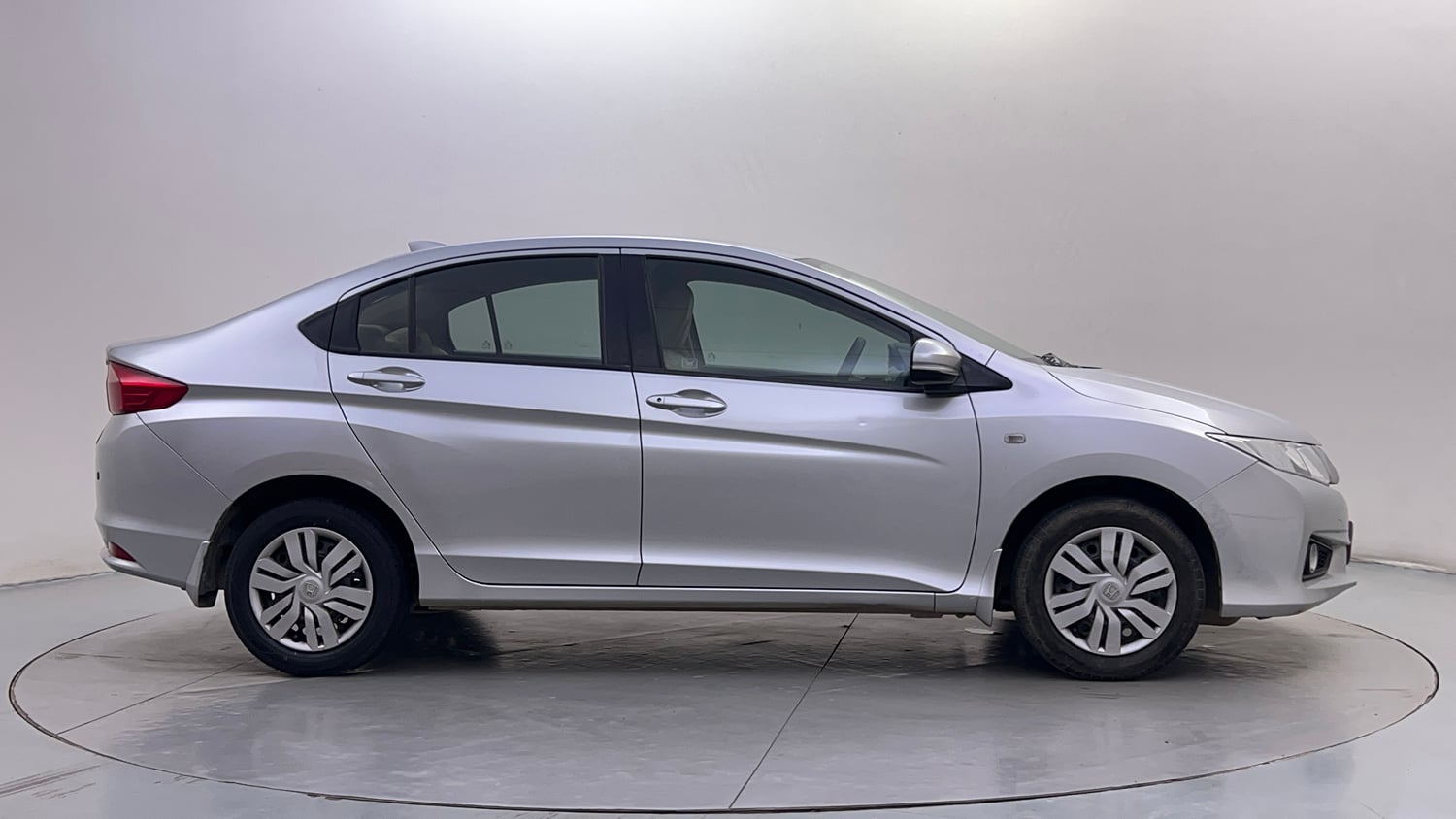 Used 2016 Honda City SV CVT Petrol Automatic exterior RIGHT SIDE VIEW