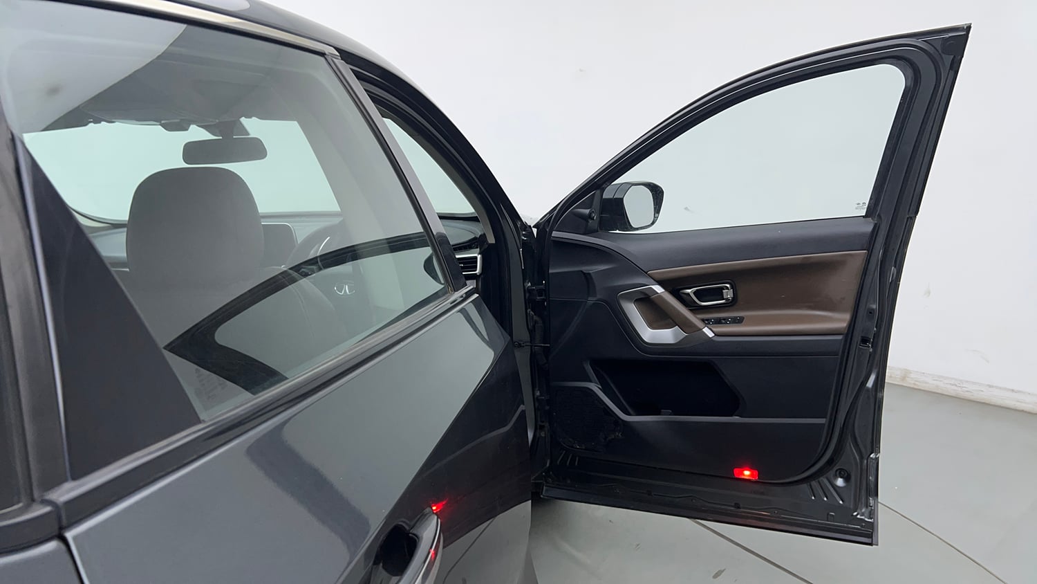 Used 2021 Tata Harrier XZ Diesel Manual interior RIGHT FRONT DOOR OPEN VIEW