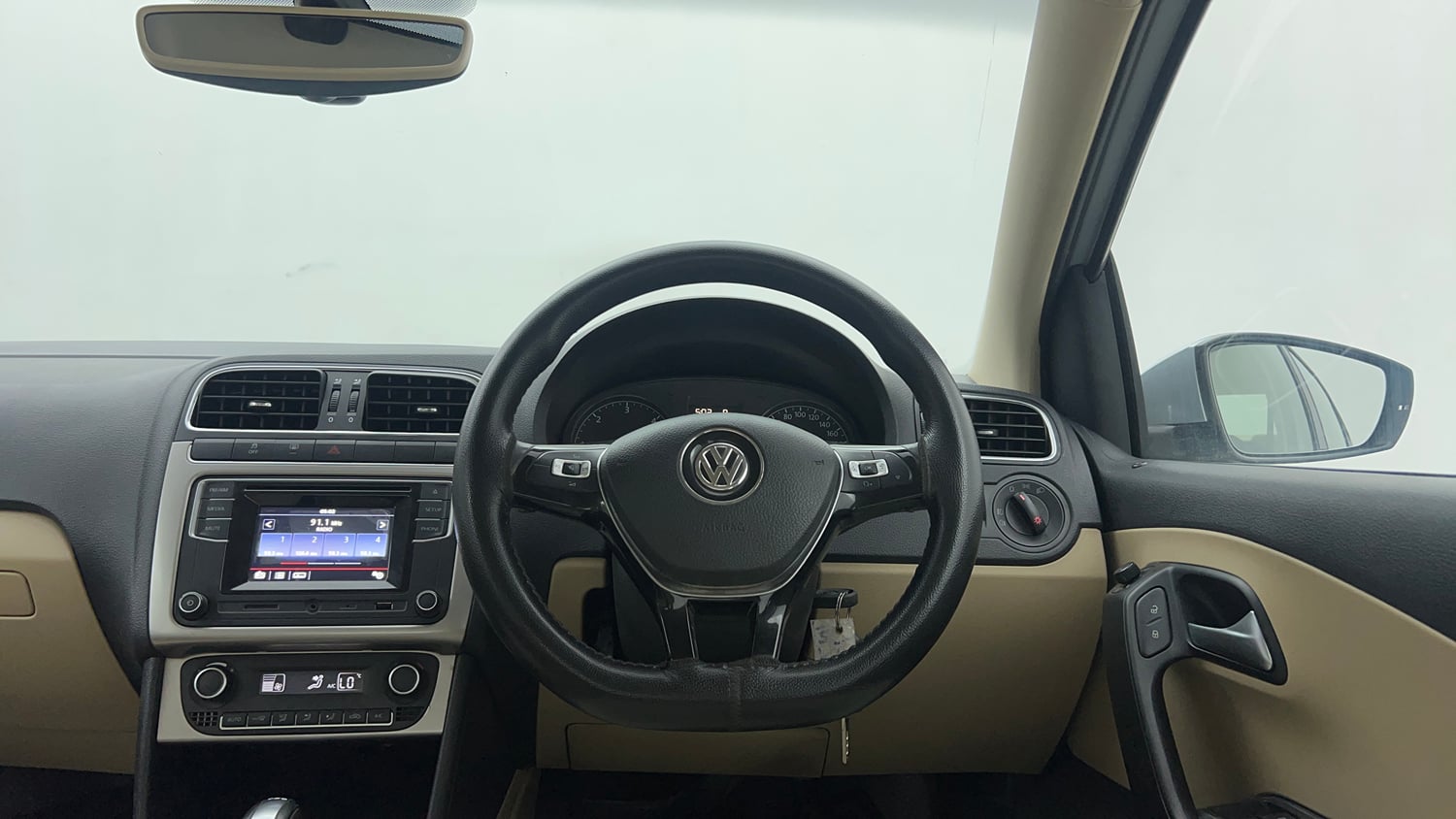 Used 2017 Volkswagen Ameo Highline Plus 1.5L AT (D)16 Alloy Diesel Automatic interior STEERING VIEW