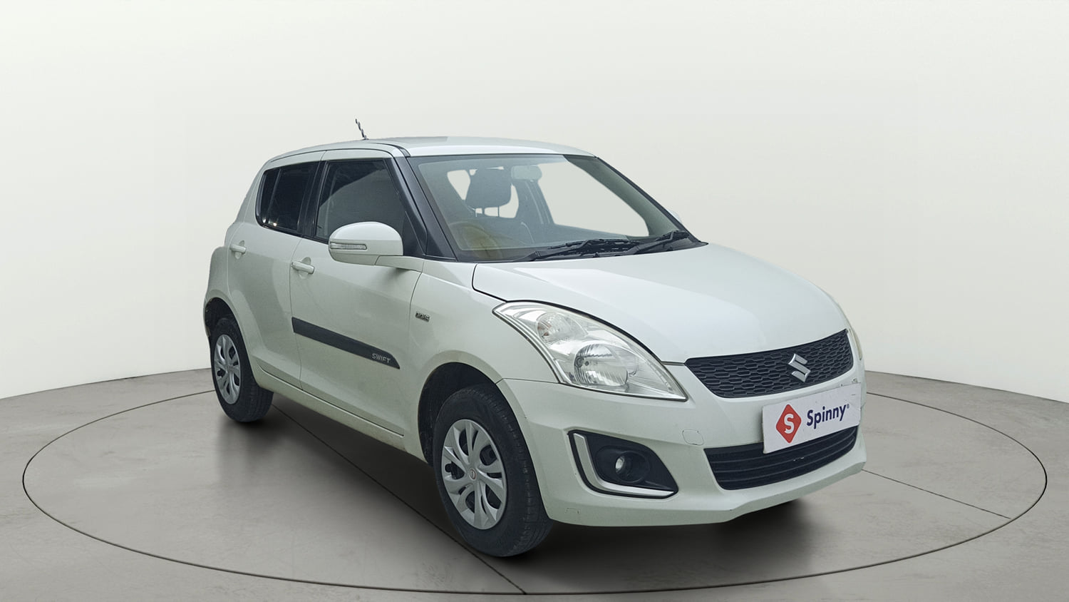 Used 2015 Maruti Suzuki Swift VDi Diesel Manual exterior RIGHT FRONT CORNER VIEW