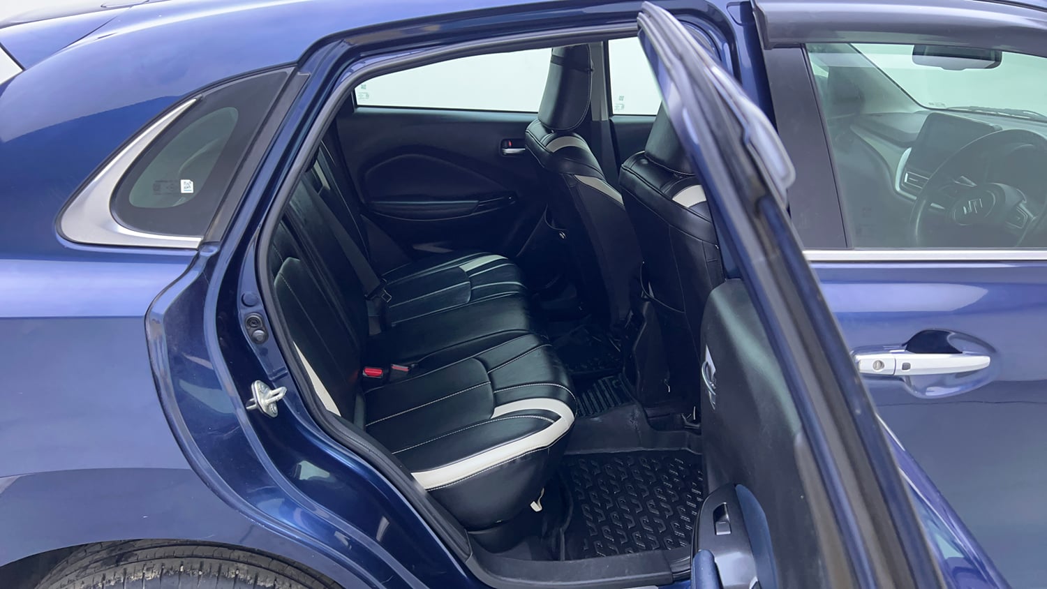 Used 2023 Maruti Suzuki Baleno Alpha AGS Petrol Automatic interior RIGHT SIDE REAR DOOR CABIN VIEW