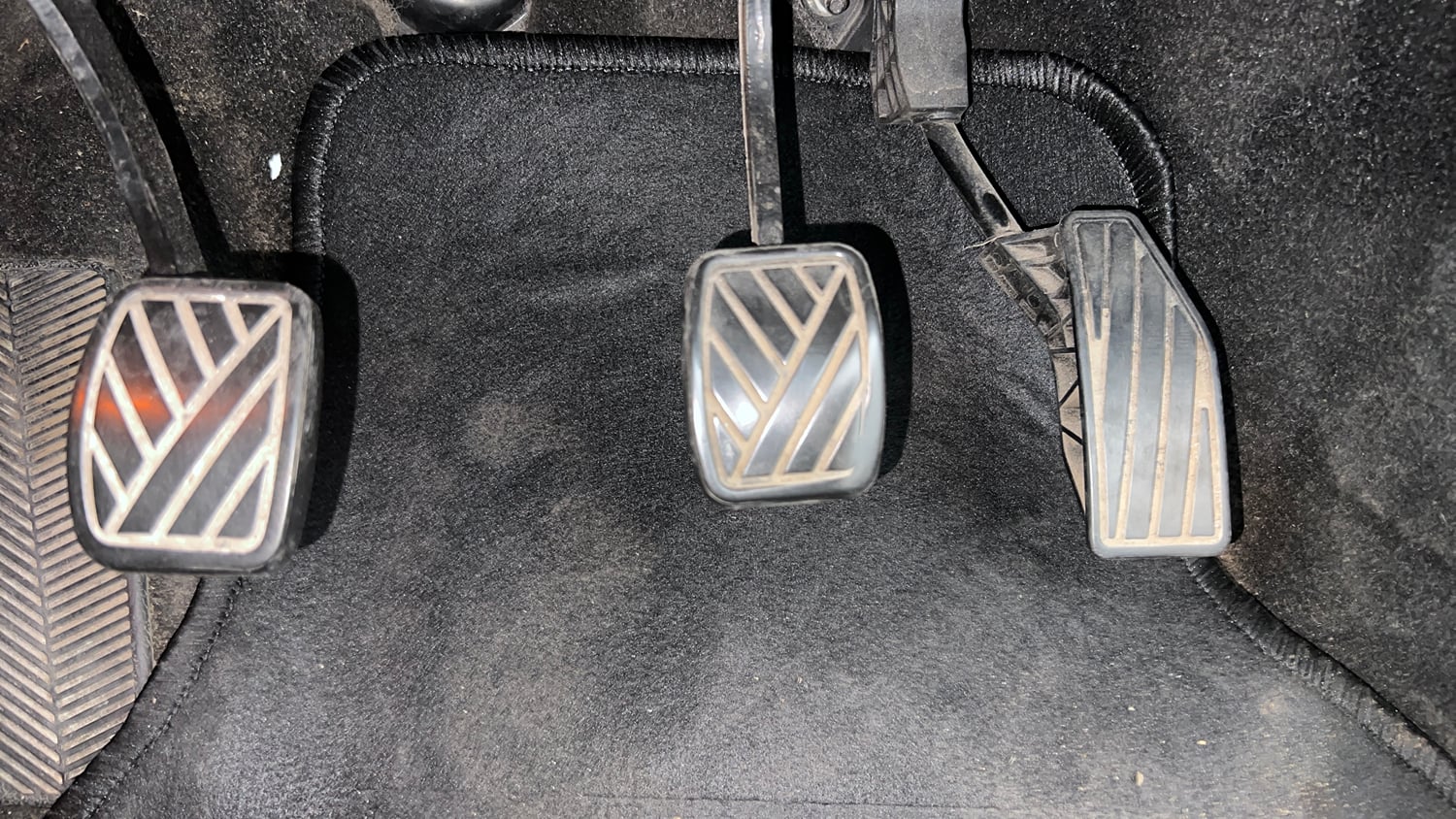 Used 2017 Maruti Suzuki Baleno Alpha 1.2 Petrol Manual interior PEDALS VIEW