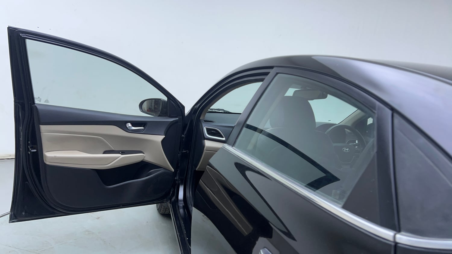 Used 2018 Hyundai Verna SX (O) 1.6 VTVT AT Petrol Automatic interior LEFT FRONT DOOR OPEN VIEW