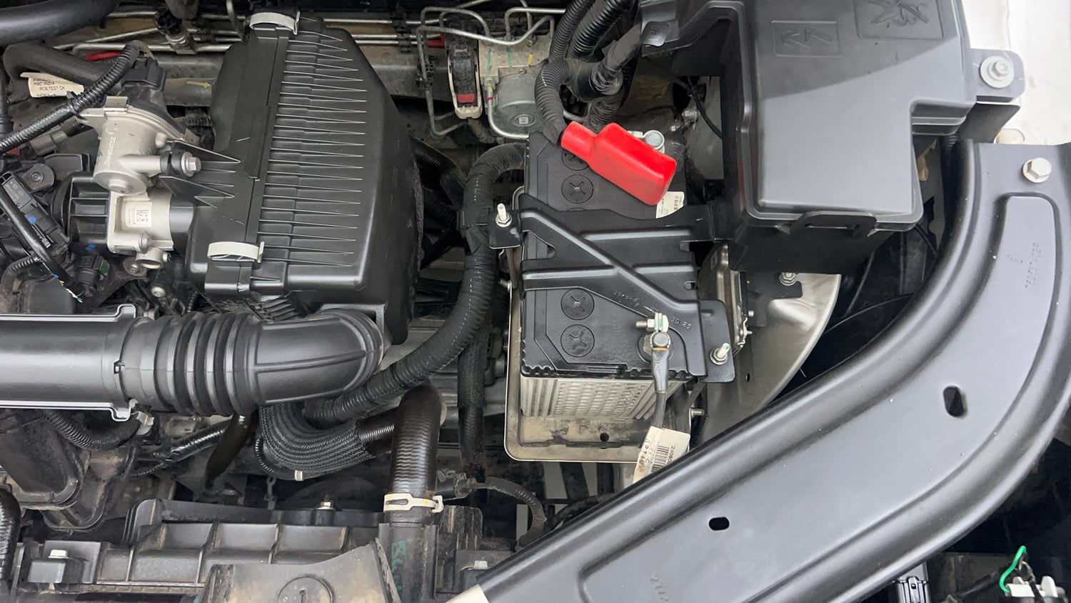 Used 2026 Renault Kiger Emotion MT Petrol Manual engine ENGINE LEFT SIDE VIEW