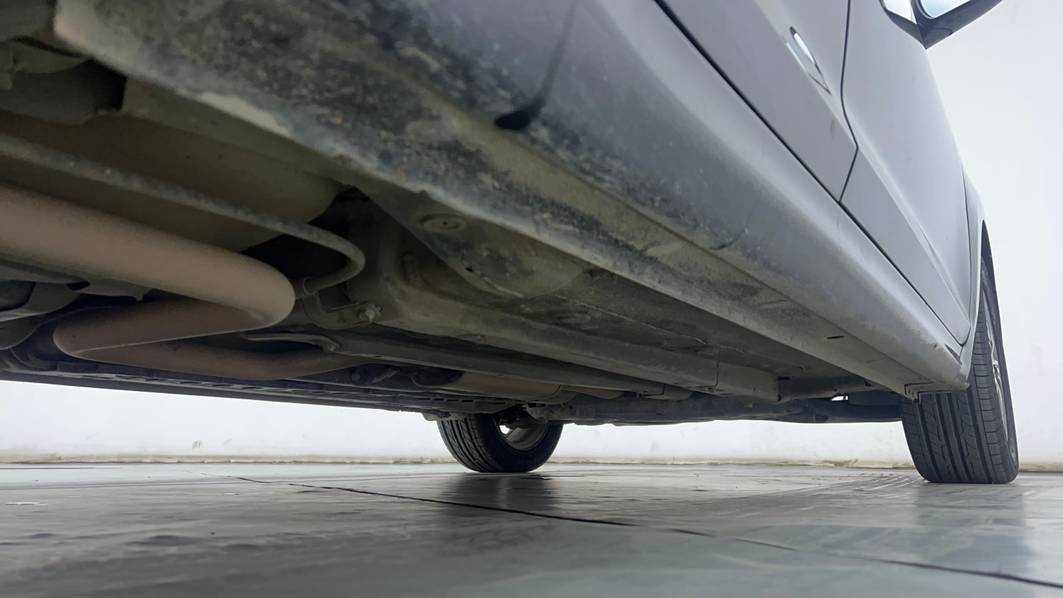 Used 2018 Hyundai Verna SX (O) 1.6 VTVT AT Petrol Automatic extra REAR RIGHT UNDERBODY VIEW