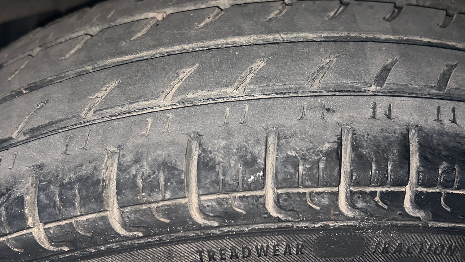 Used 2016 Datsun Redi-GO S Petrol Manual tyres LEFT REAR TYRE TREAD VIEW