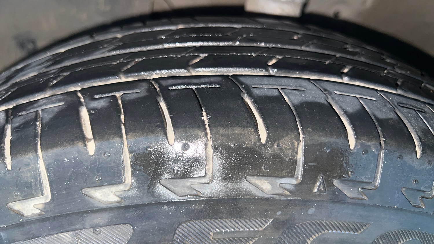 Used 2022 Maruti Suzuki Celerio VXi Petrol Manual tyres LEFT FRONT TYRE TREAD VIEW