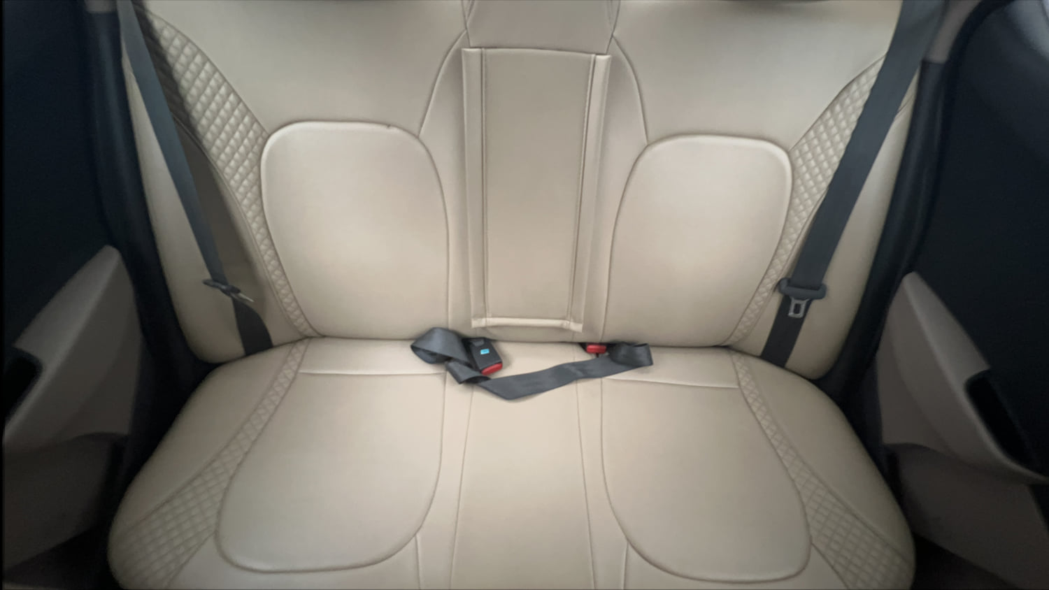Used 2015 Hyundai Xcent Base 1.2 Petrol Manual interior REAR SEAT CONDITION VIEW