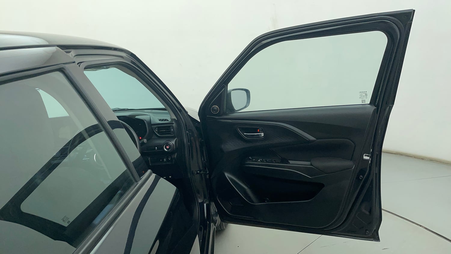 Used 2026 Maruti Suzuki Swift VXi (O) AMT Petrol Automatic interior RIGHT FRONT DOOR OPEN VIEW