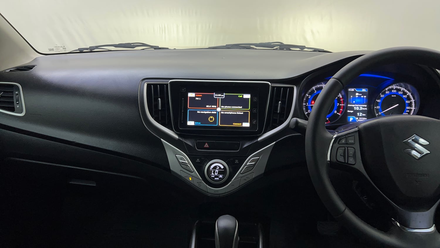 Used 2018 Maruti Suzuki Baleno Alpha 1.2 AT Petrol Automatic interior MUSIC SYSTEM & AC CONTROL VIEW
